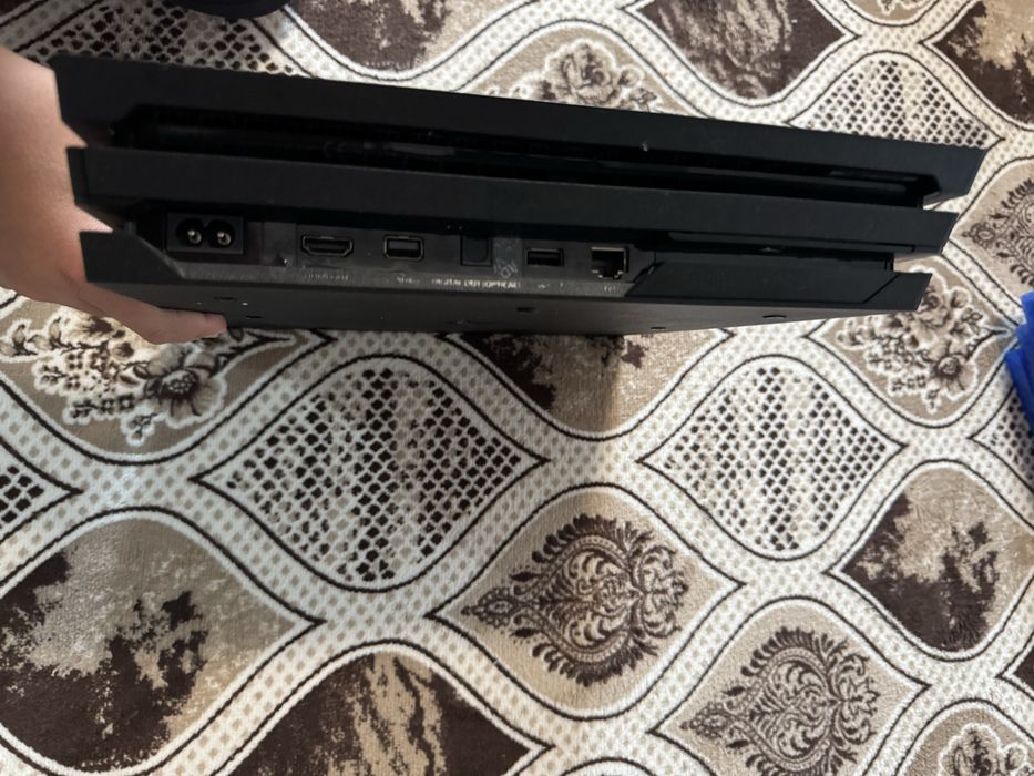 PlayStation 4 Pro 1TB