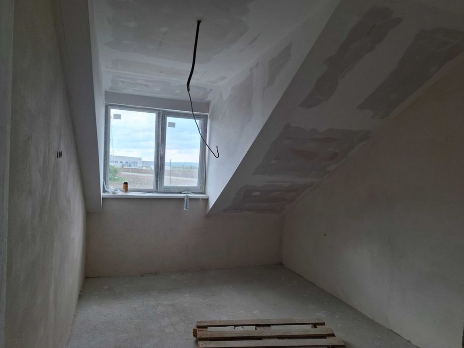 Vanzare apartament 4 camere 76mp bloc nou