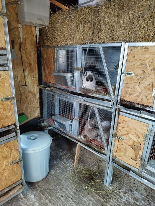 Клетки за зайци втора употреба.