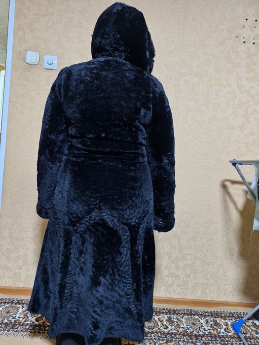 Шуба женская, с капюшоном, р.48