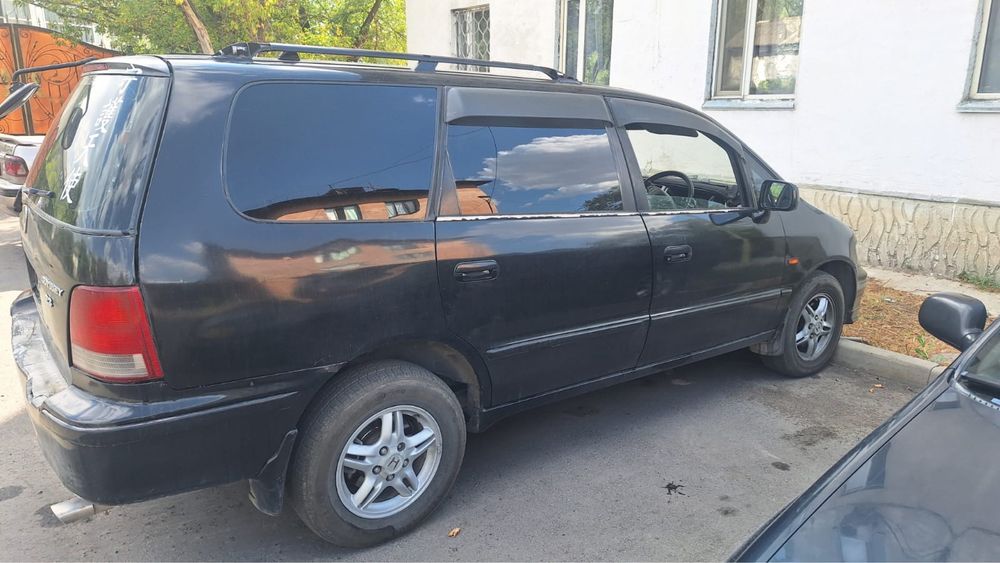 Honda odyssey.