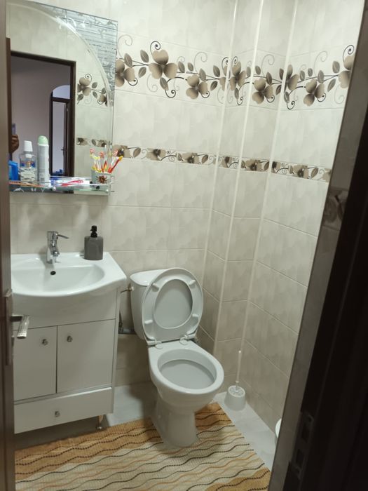 Apartament 3 camere, 2 bai + balcon inchis