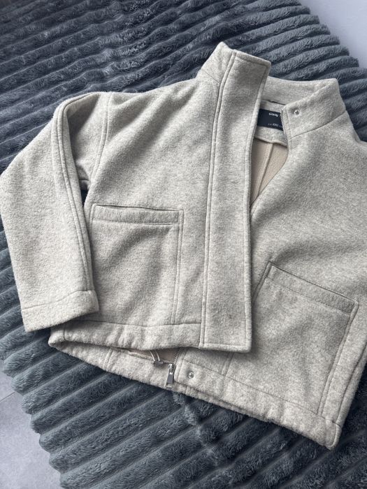 Чисто ново късо палто