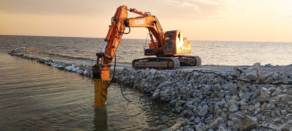 Гидромолот Delta FX-35S для экскаваторов 25–35 т