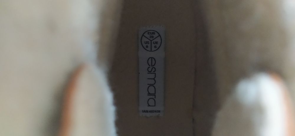 Боти/ кубинки в бежов и черен цвят, велур, 39 номер., чисто нови