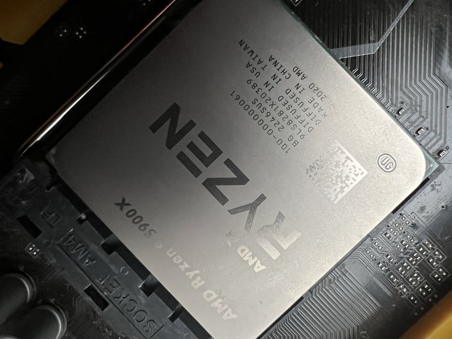 Amd Ryzen 9 5900x 4,8ghz 12 core