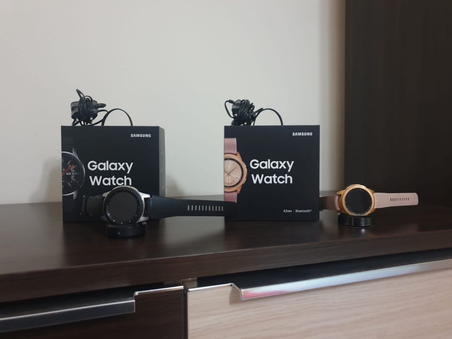 Galaxy watch в двух расцветках