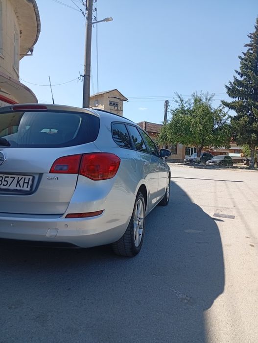 Opel Astra 1.9 110кс