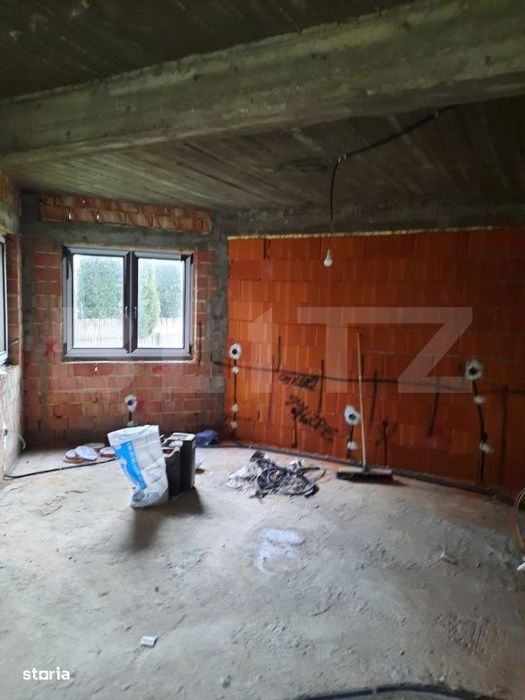 Casa la rosu de vanzare 242mp construiti, 500 mp teren – Paulesti