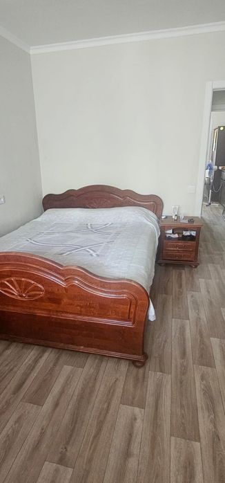 Продам спальный гарнитур