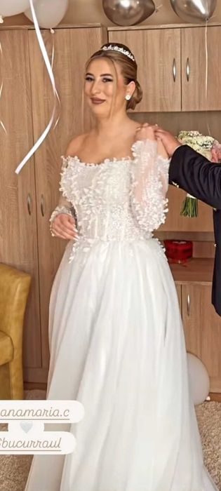 Rochie mireasă, model A line,