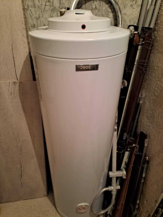 Продавам Бойлер  BOSCH  80 литра като НОВ