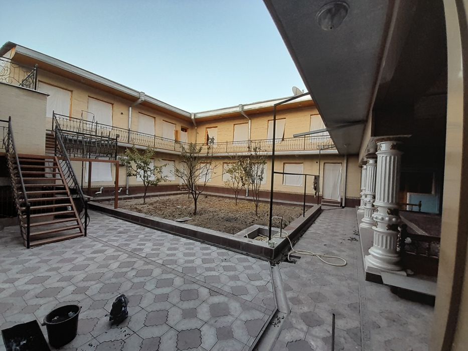 Уй сотилади джоми 1берк 10 уй