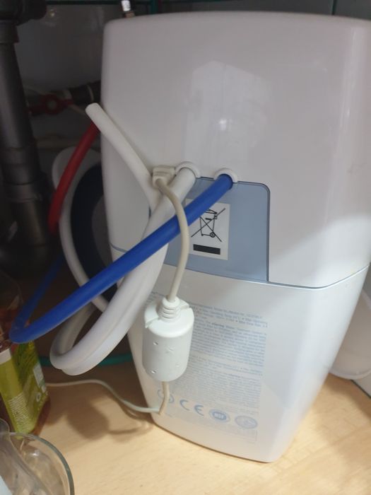 Vând filtru apă...Cumpărat de nou ,folosit 1 an ...