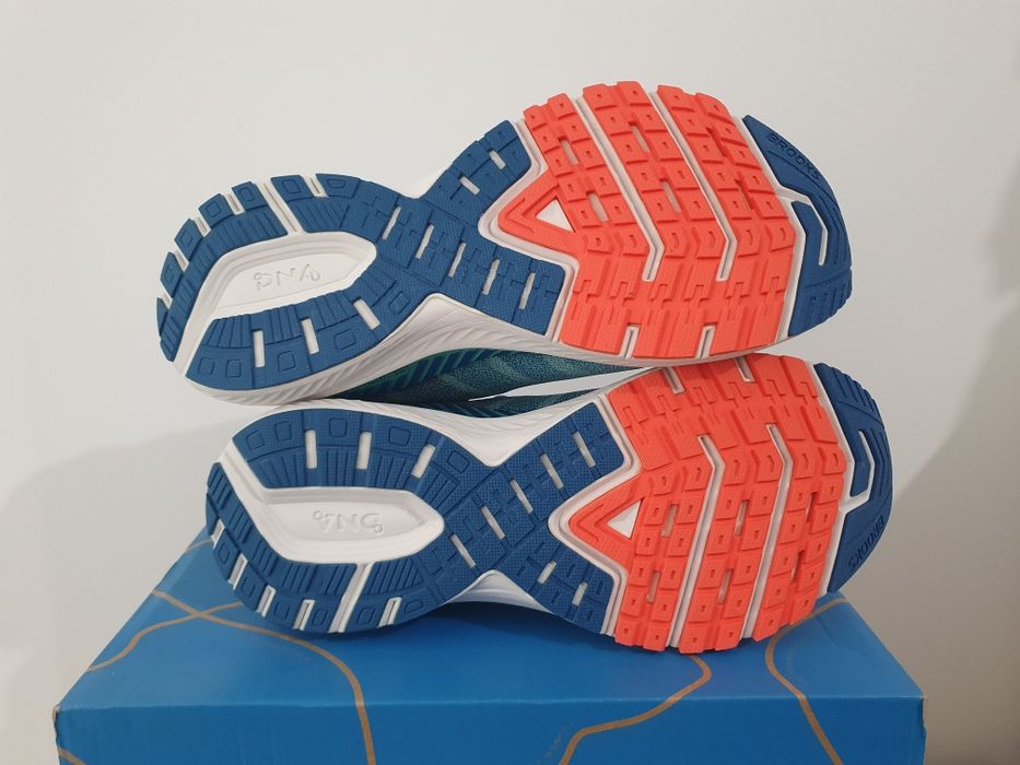 Маратонки за бягане Brooks Ravenna 10