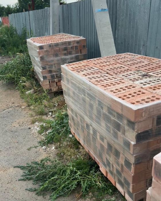 Продам Красные кирпичи