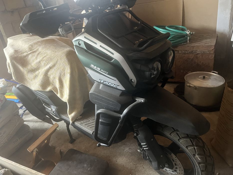 Продам скутер танк 150