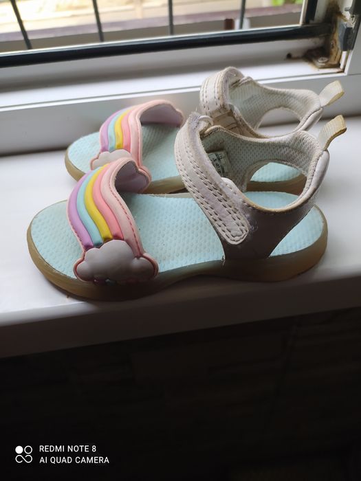 Сандали на девочку