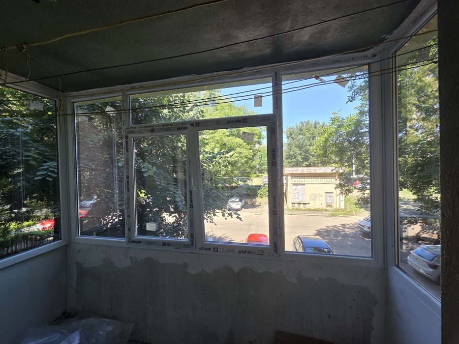 Apartament 3 camere de vanzare