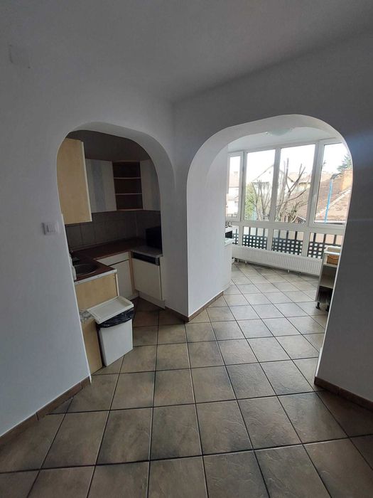 Particular Inchiriez apartament 4 camere, bulevardul Mihail KOGALNICEANU zona AFI CENTRUL CIVIC