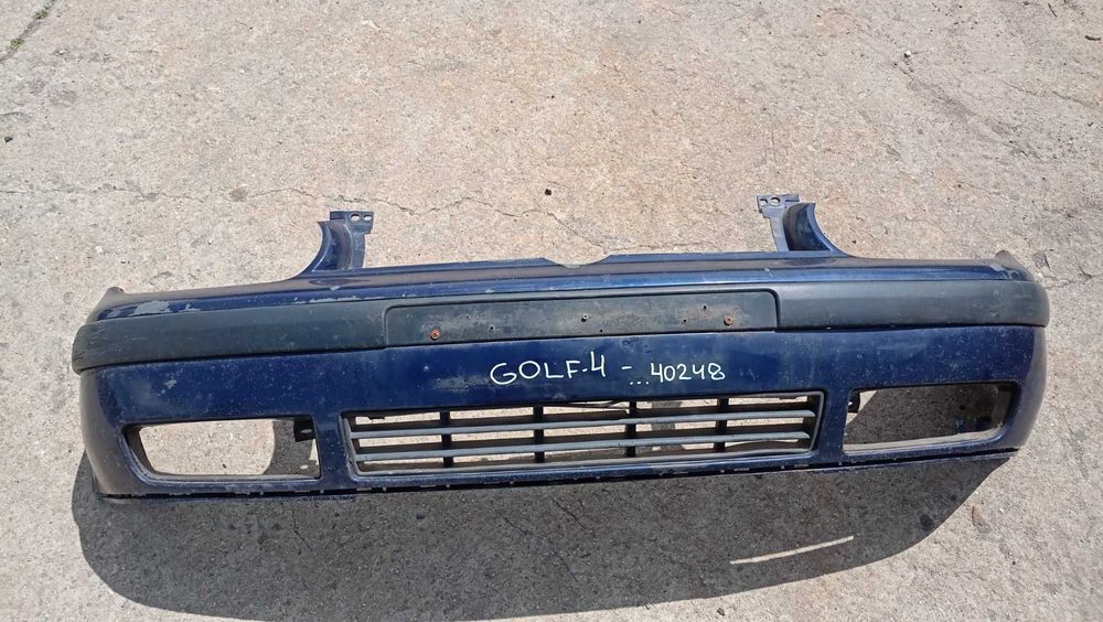 Предна броня VW Golf 4 2000г.
