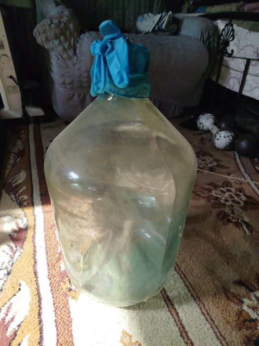 Продам бутыль, 20 литров