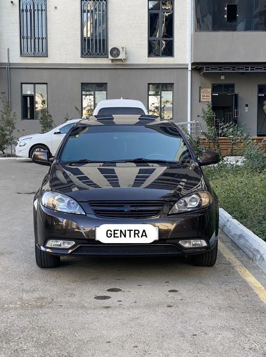 Gentra avtomat sotiladi