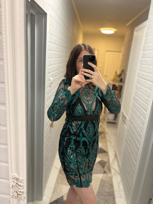 Официална рокля с пайети