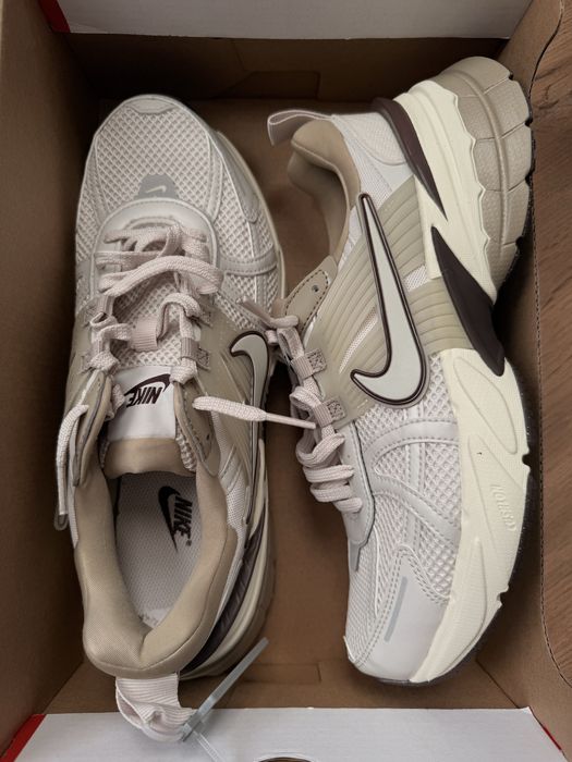 Кроссовки Nike V2K Run
