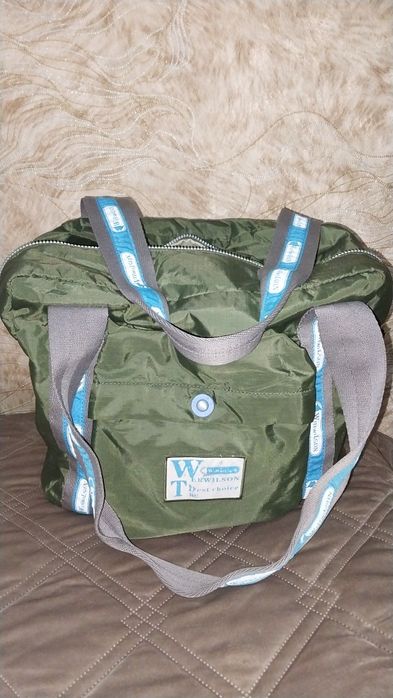 Продаётся сумка из плащевки.  Вместительная