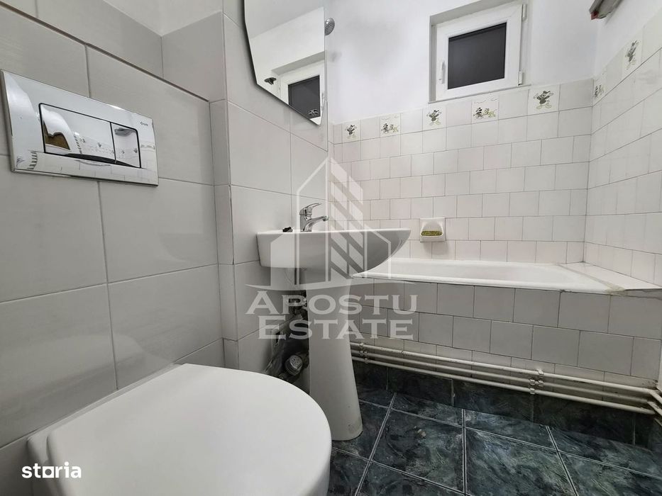 Apartament 4 camere,zona Malul Muresului