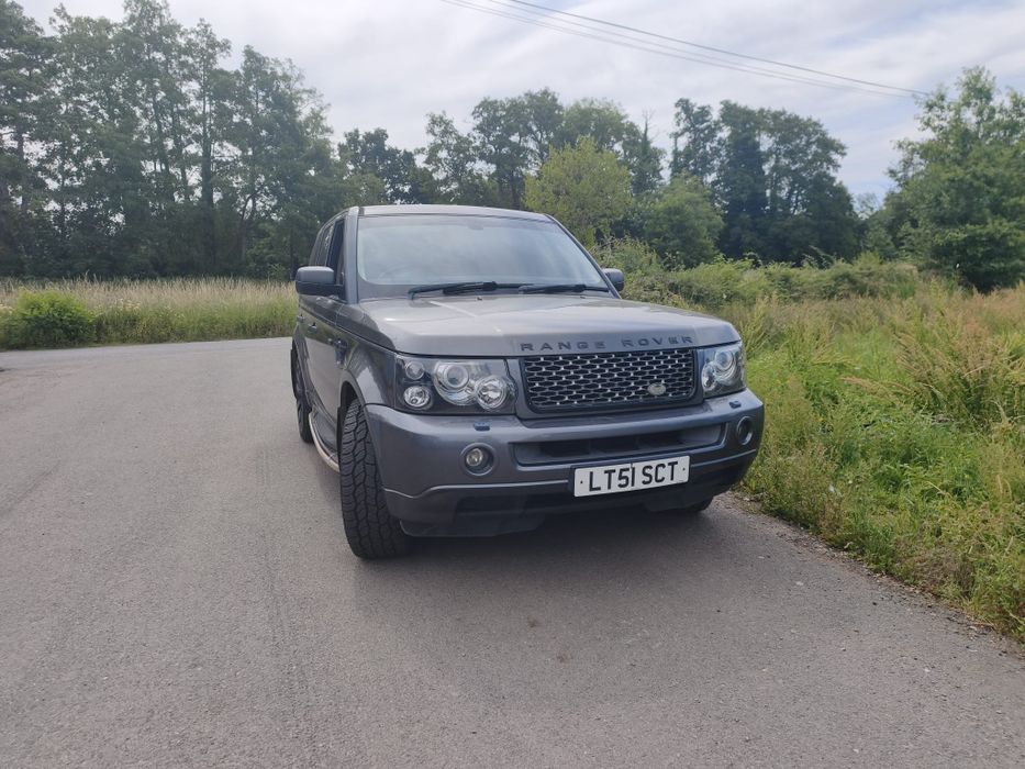 De vânzare doua Range Rover Sport volan partea dreaptă