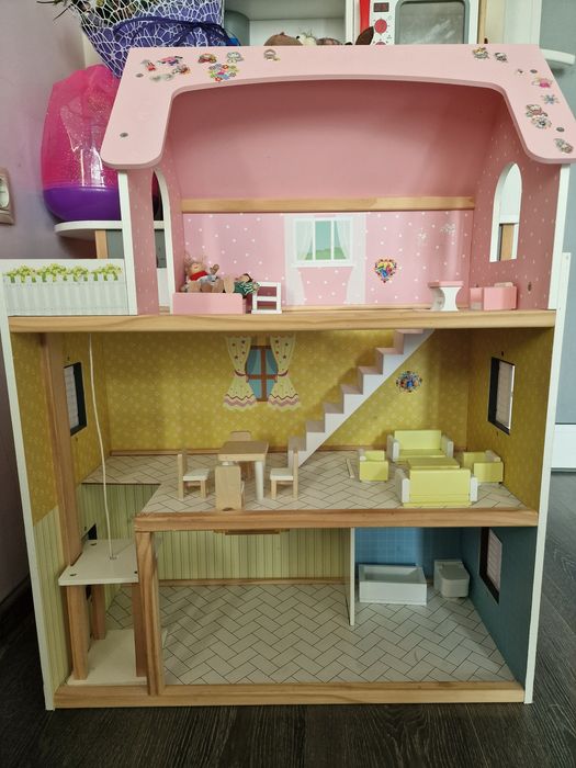 Дървена къща за игра