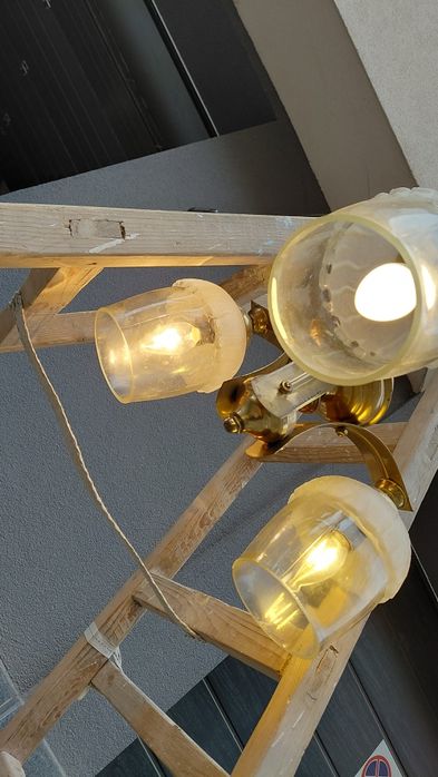 Полилей за таван