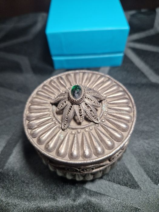 Рядка антикварна кутия за бижута филмиран Албания