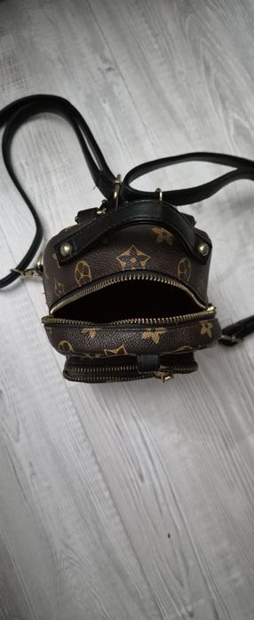 Мека малка раница Louis vuitton