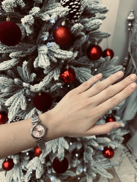 продается часы Pandora