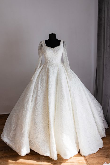 Rochie de mireasa superba