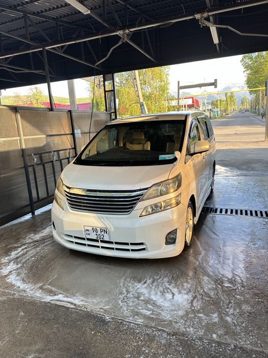 Toyota vellfaire