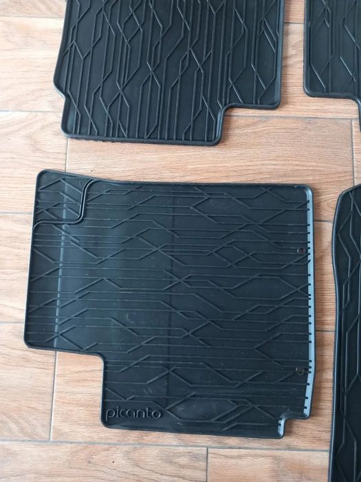 Covoras kia picanto noroi cauciuc mocheta