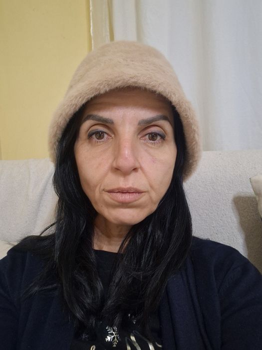 Дамска зимна шапка