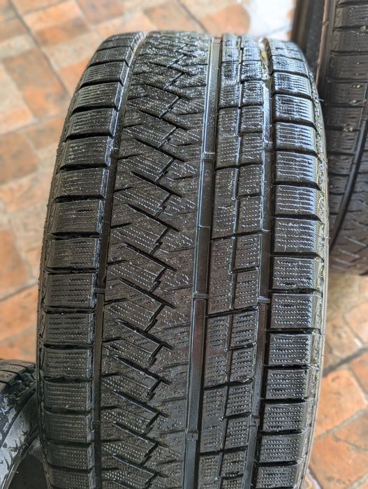 Шины зимние 245/45 R18