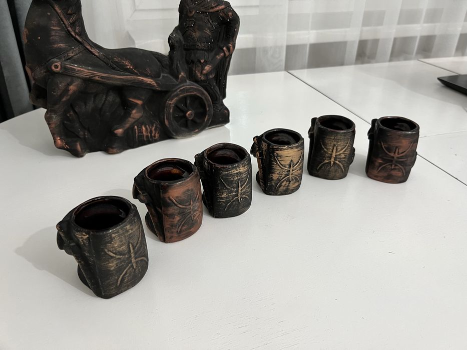 Керамический набор: фигурка + 6 рюмок