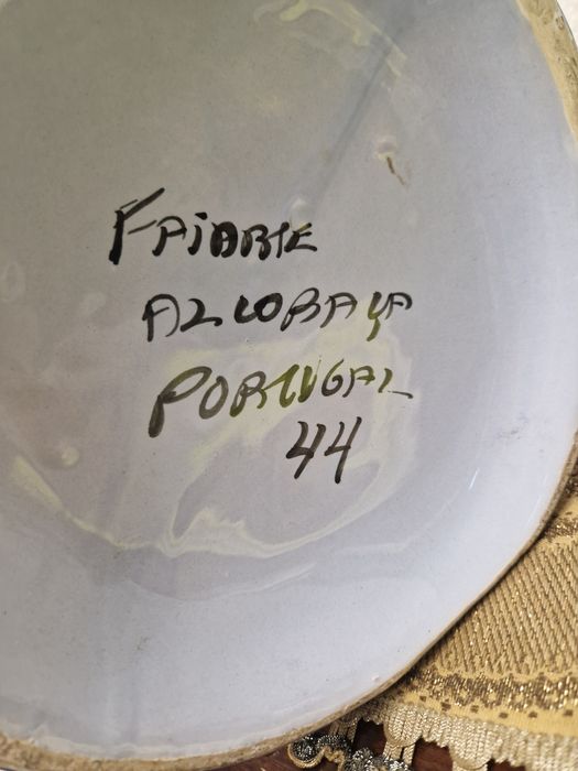 Португалска ваза за цветя