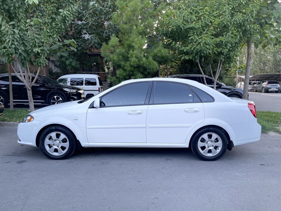 Продается Gentra-3 pozitsiya avtomat ideal xolatda