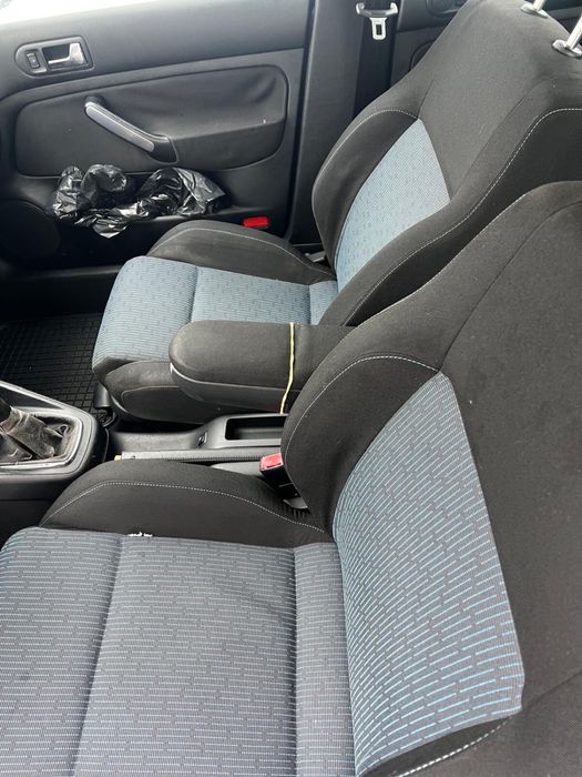 Vw Golf 4x4  clima tempomat navi scaune calde carlig remorcare