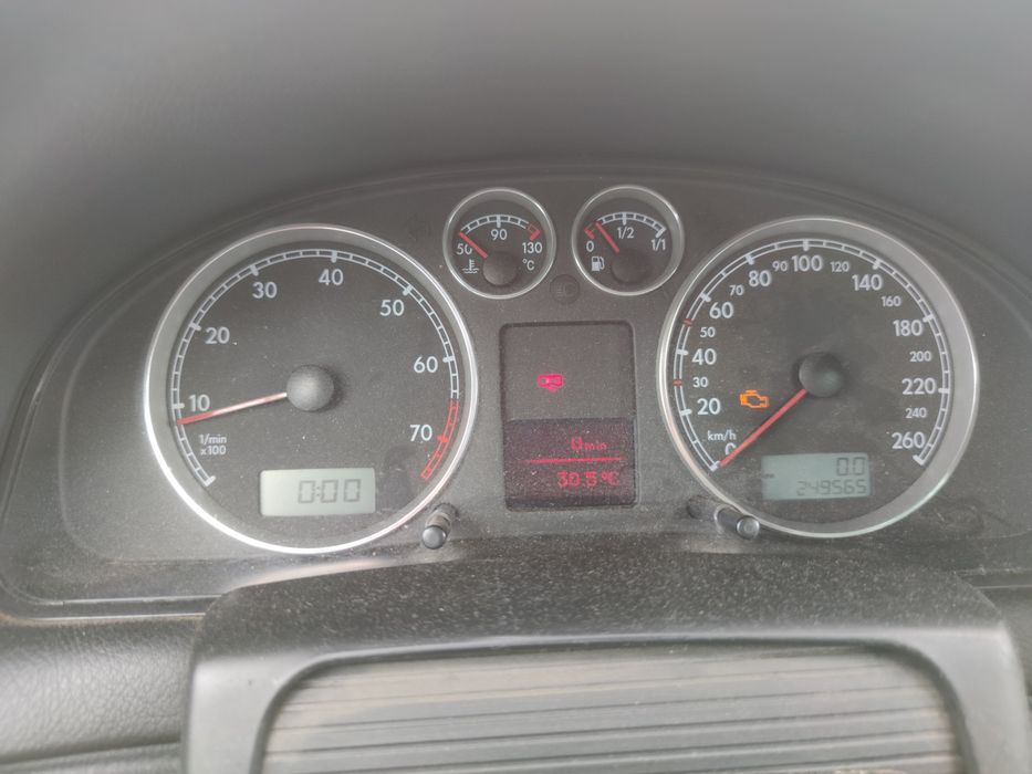 VW Passat 2003г. 2.0 116 к.с. (AZM)  НА ЧАСТИ