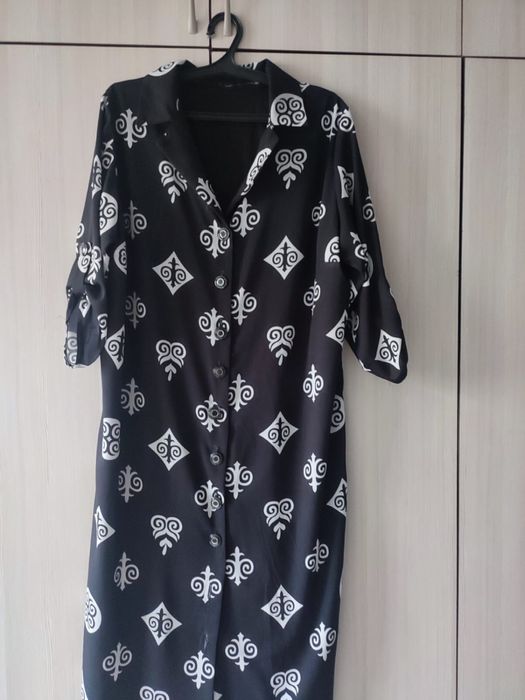 Продам новые платья