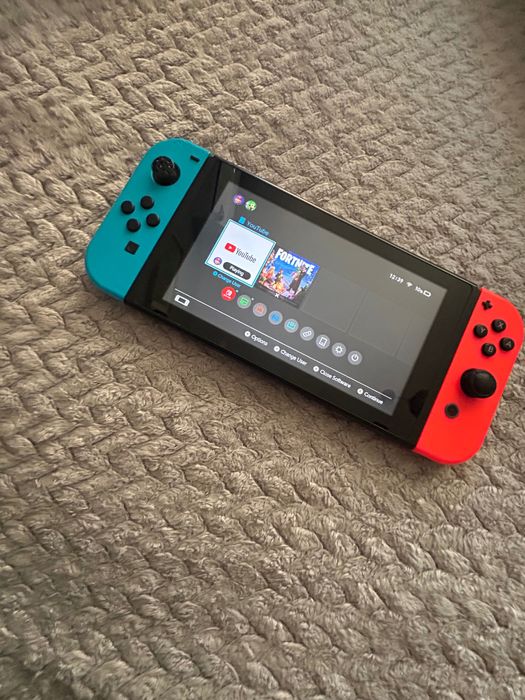 Nintendo switch чисто нов неизползван