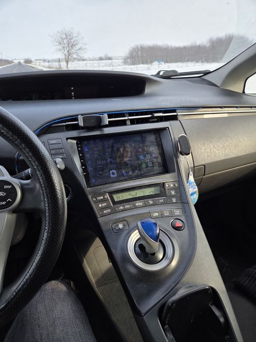 Inchiriez toyota prius 3 gpl 2014 uber bolt automata hibrid